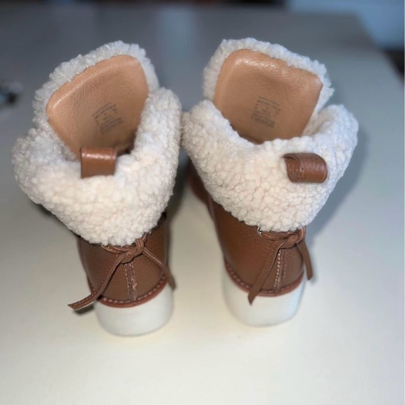 Coach Urban Hiker Shearling Boots -7B - Picture 4 of 7